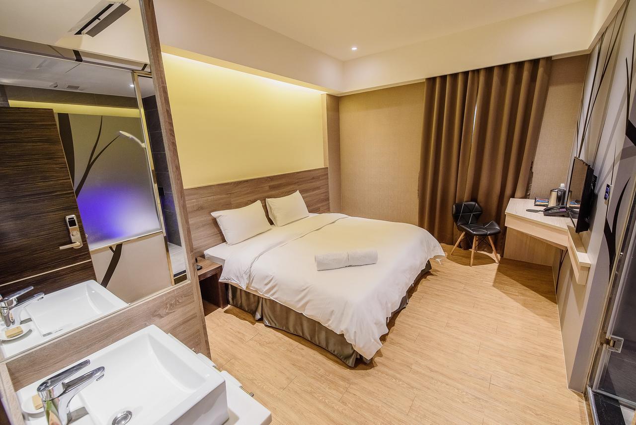 Six Fukun Hotel Jiaoxi Exterior photo